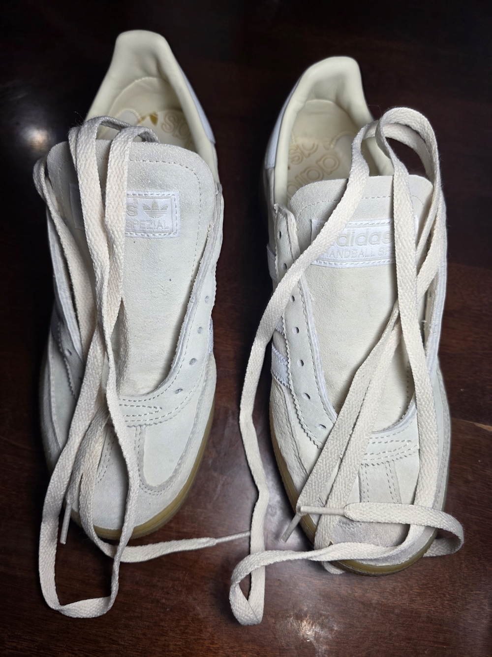 Adidas Men’s Suede Classic Trainer in Off-White - Picture 4 of 16